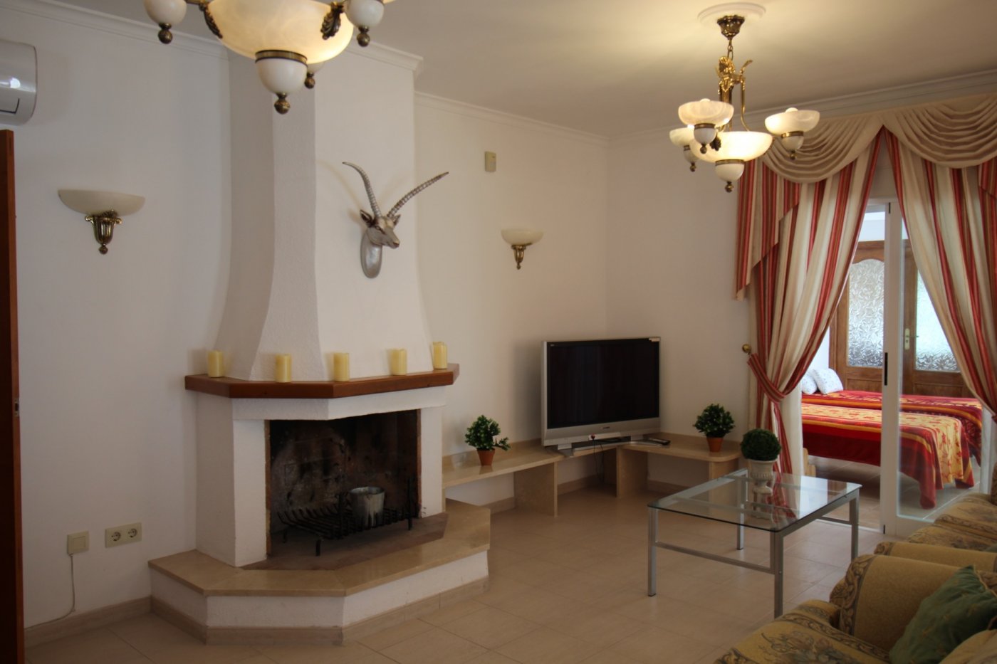 LUXURY MOUNTAIN VILLA MET ZEEZICHT