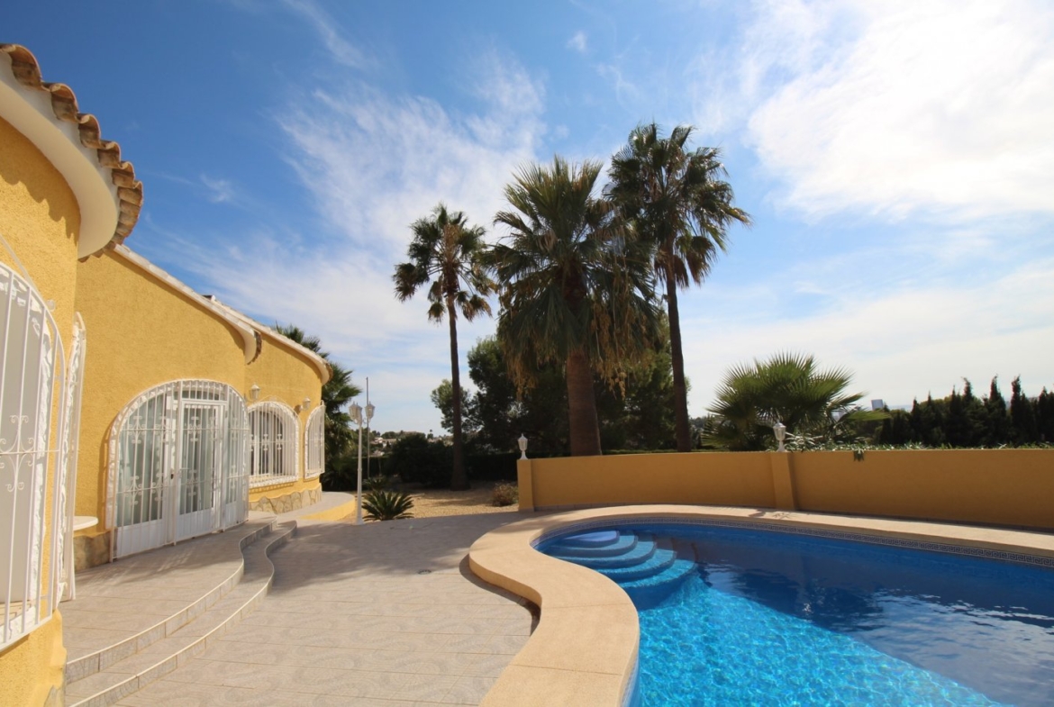 LUXURY MOUNTAIN VILLA MET ZEEZICHT