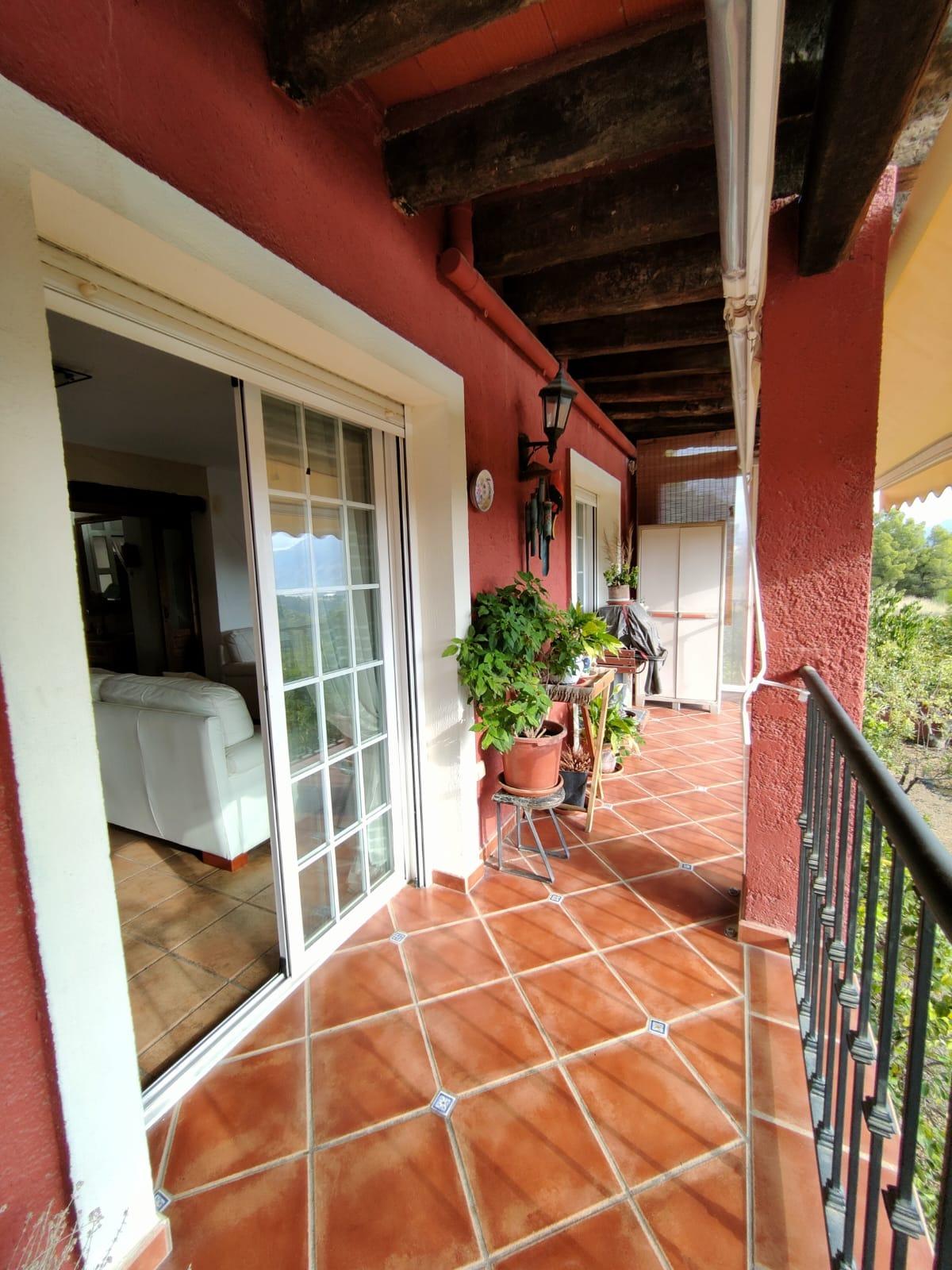 9-39-3 DETACHED VILLA, SPACIOUS WITH PRIVACY IN A NATURAL ENVIRONMENT IN LA NUCIA