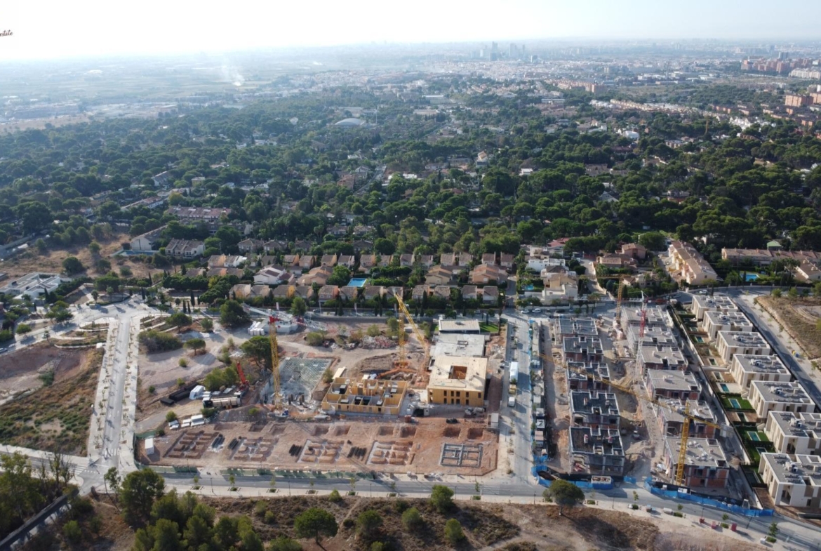 New development of multi-family homes in Godella