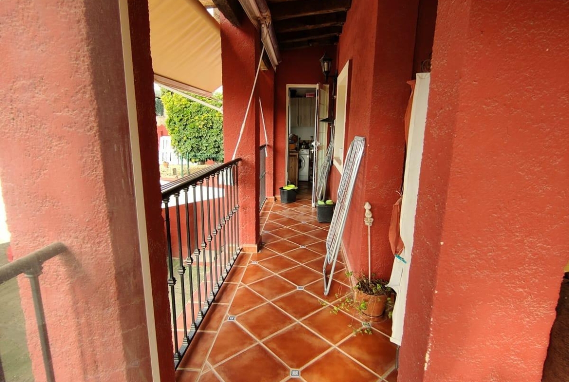 DETACHED VILLA, SPACIOUS WITH PRIVACY IN A NATURAL ENVIRONMENT IN LA NUCIA