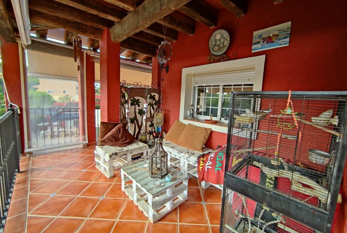 DETACHED VILLA, SPACIOUS WITH PRIVACY IN A NATURAL ENVIRONMENT IN LA NUCIA