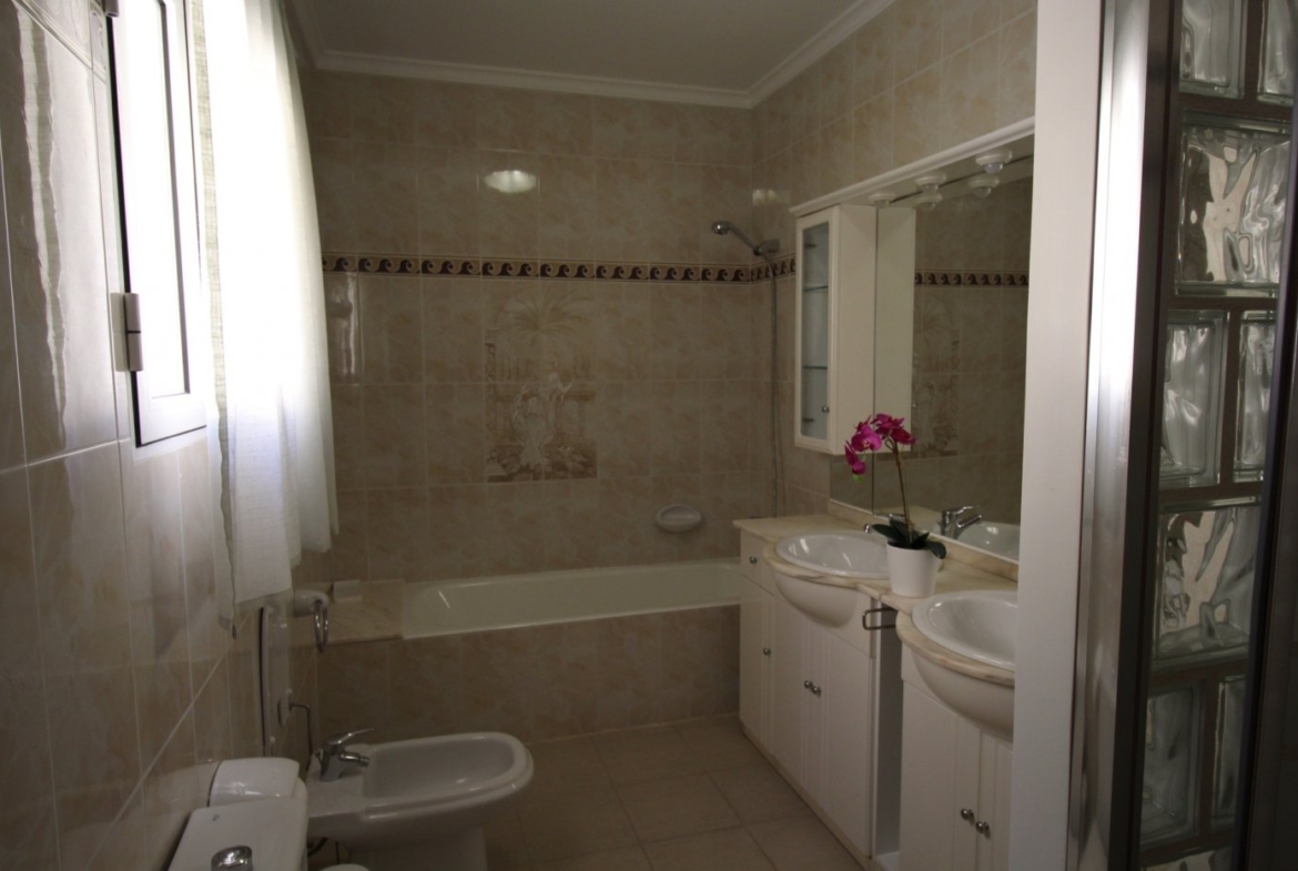 LUXURY MOUNTAIN VILLA MET ZEEZICHT