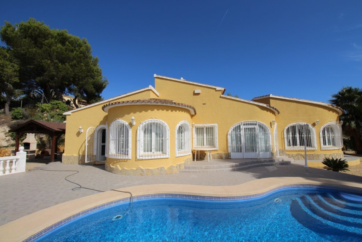 LUXURY MOUNTAIN VILLA MET ZEEZICHT