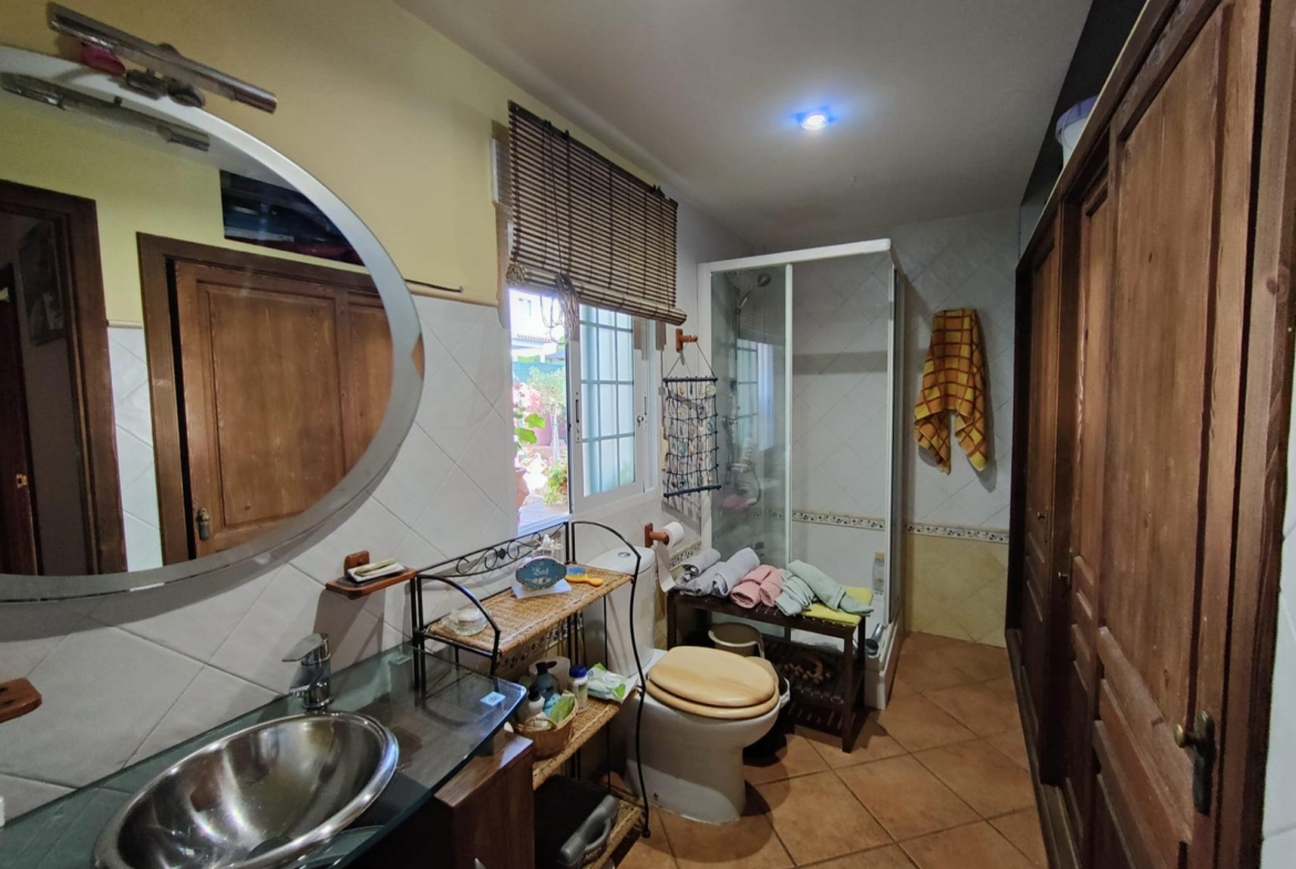 DETACHED VILLA, SPACIOUS WITH PRIVACY IN A NATURAL ENVIRONMENT IN LA NUCIA