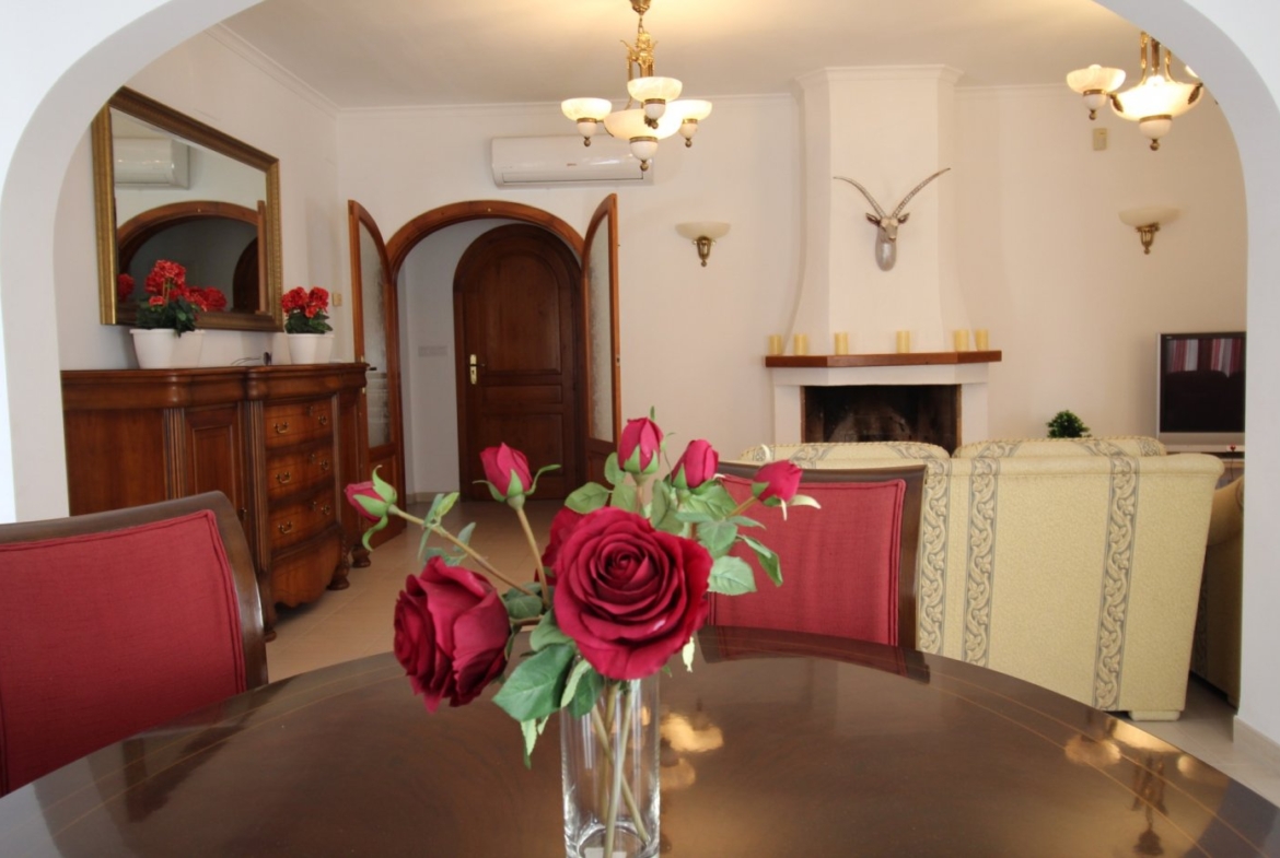 LUXURY MOUNTAIN VILLA MET ZEEZICHT