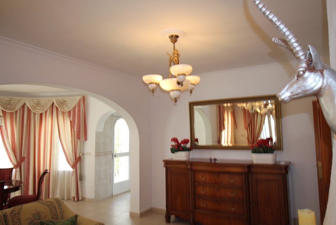 LUXURY MOUNTAIN VILLA MET ZEEZICHT