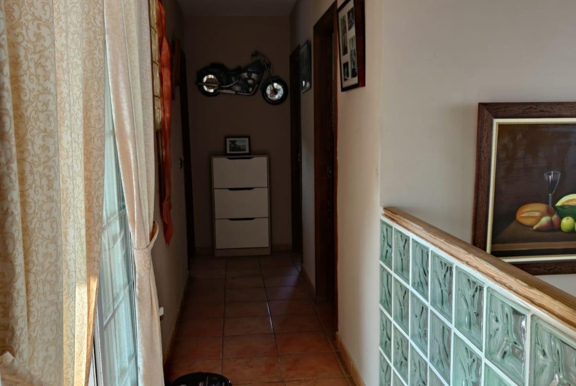 DETACHED VILLA, SPACIOUS WITH PRIVACY IN A NATURAL ENVIRONMENT IN LA NUCIA