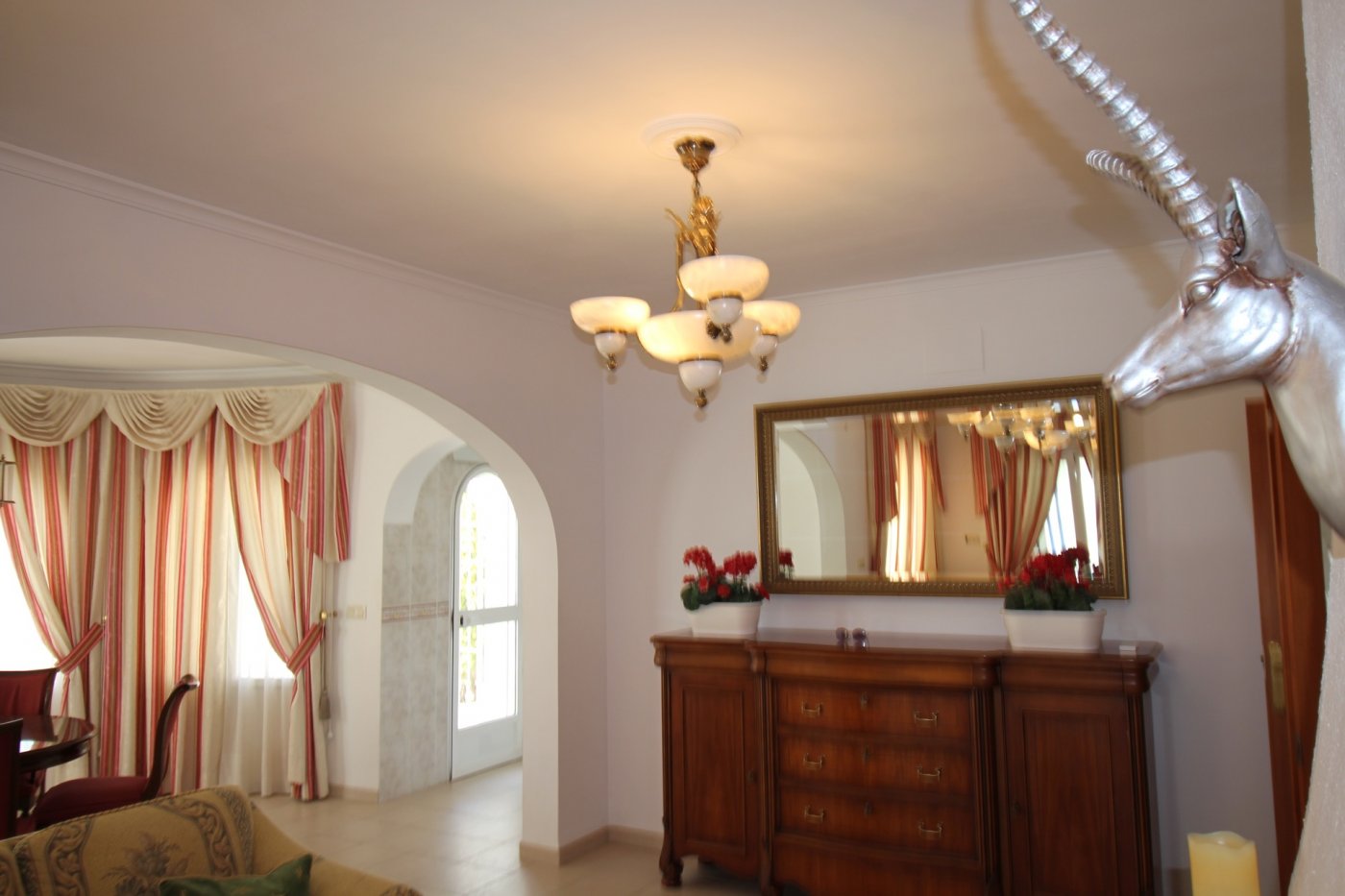 LUXURY MOUNTAIN VILLA MET ZEEZICHT