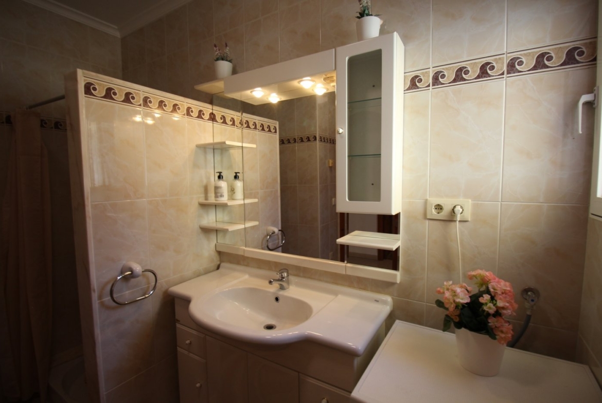 LUXURY MOUNTAIN VILLA MET ZEEZICHT
