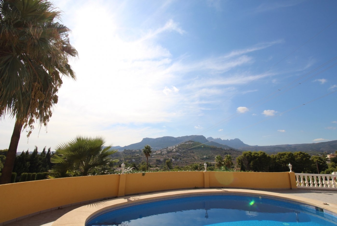 LUXURY MOUNTAIN VILLA MET ZEEZICHT