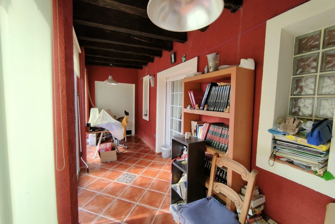 DETACHED VILLA, SPACIOUS WITH PRIVACY IN A NATURAL ENVIRONMENT IN LA NUCIA