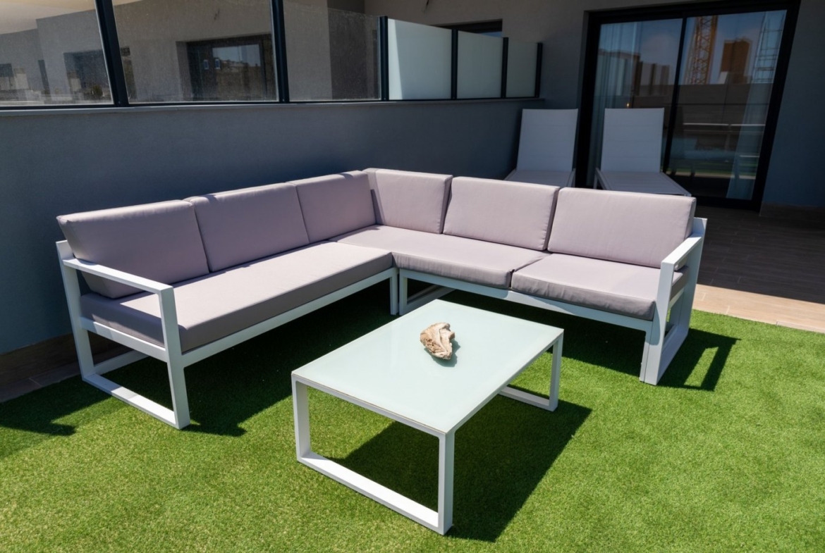 NEW APARTMENTS FOR SALE IN GRAN ALACANT, AT 20 MINUTES FROM ALICANTE and ELCHE, COSTA BLANCA
