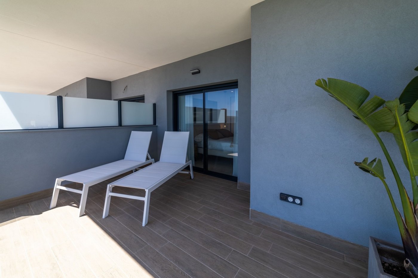 9-69 NEW APARTMENTS FOR SALE IN GRAN ALACANT, AT 20 MINUTES FROM ALICANTE and ELCHE, COSTA BLANCA