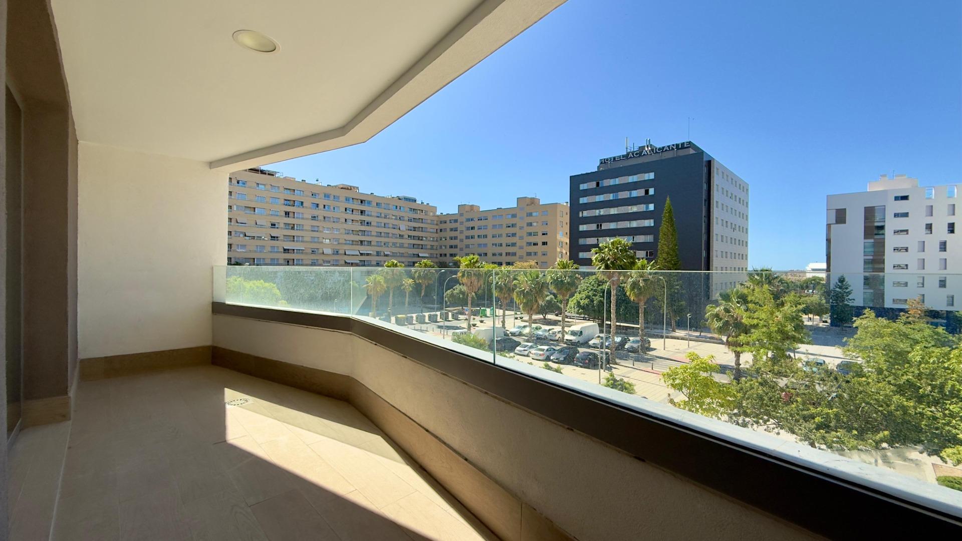 Familie comfort en moderne stijl in het hart van Alicante