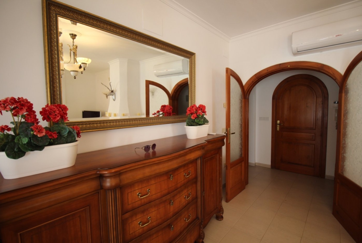 LUXURY MOUNTAIN VILLA MET ZEEZICHT