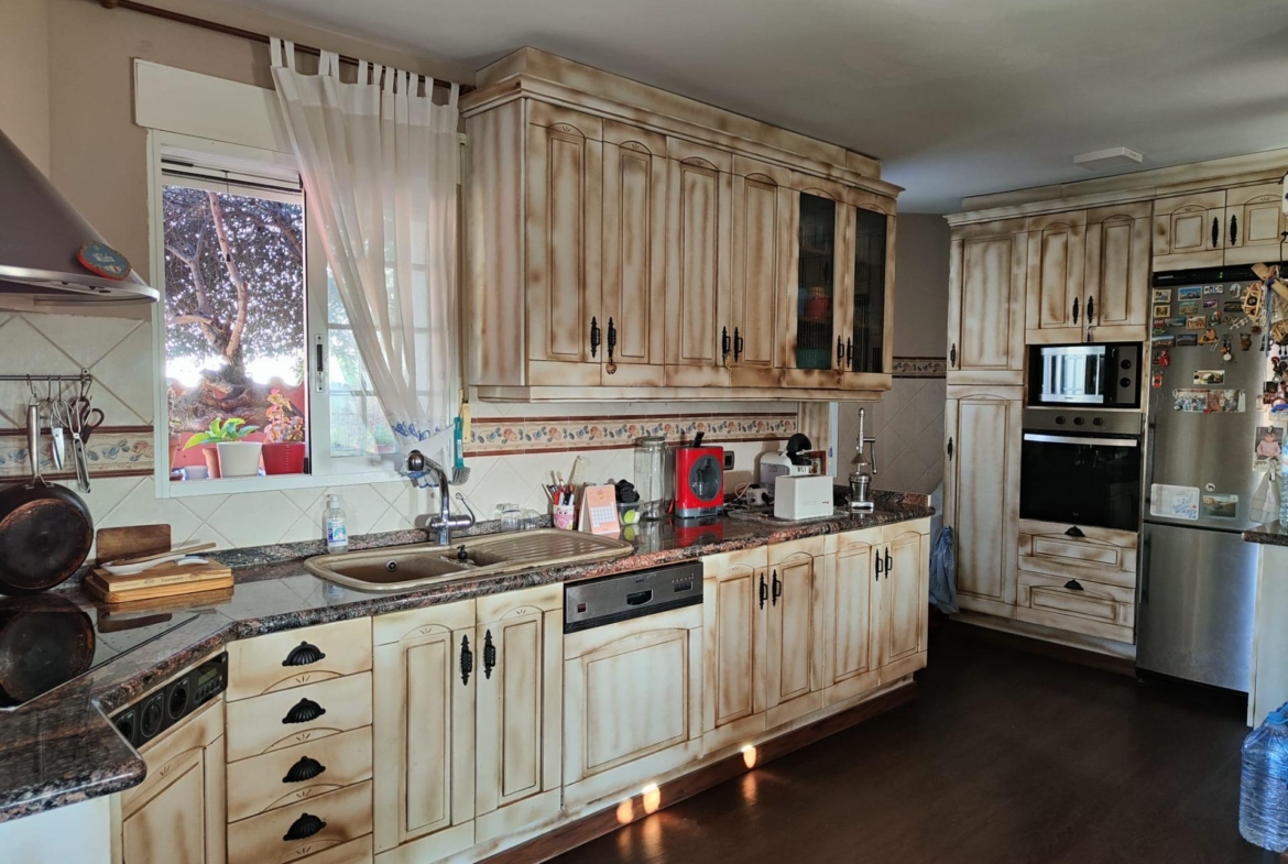 DETACHED VILLA, SPACIOUS WITH PRIVACY IN A NATURAL ENVIRONMENT IN LA NUCIA