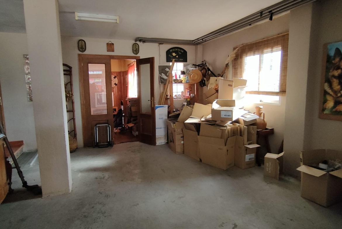 DETACHED VILLA, SPACIOUS WITH PRIVACY IN A NATURAL ENVIRONMENT IN LA NUCIA
