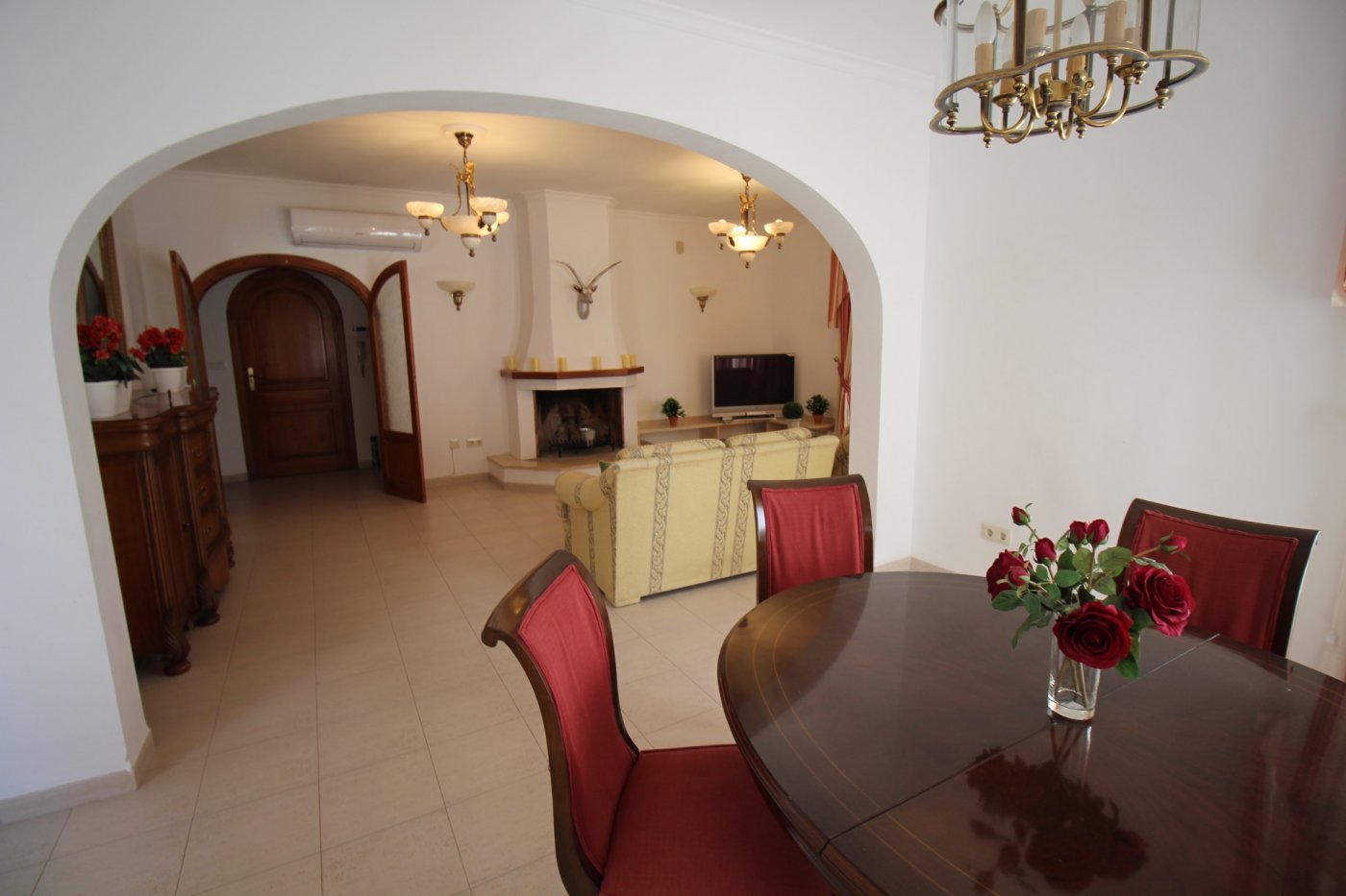 LUXURY MOUNTAIN VILLA MET ZEEZICHT