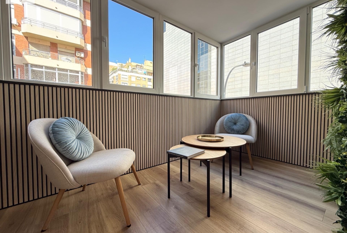 Tourist License Aparthotel-Style Apartment for Sale – Turnkey Business in the Heart of Alicante
