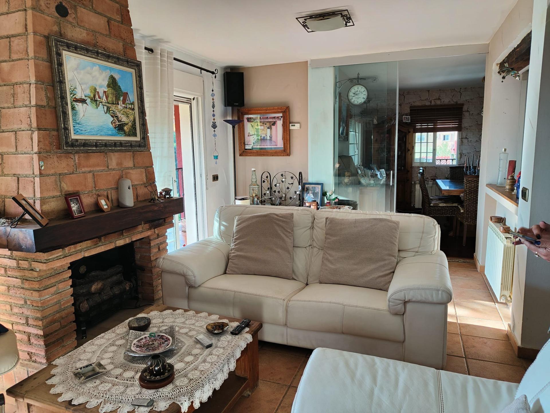 9-9-6 DETACHED VILLA, SPACIOUS WITH PRIVACY IN A NATURAL ENVIRONMENT IN LA NUCIA